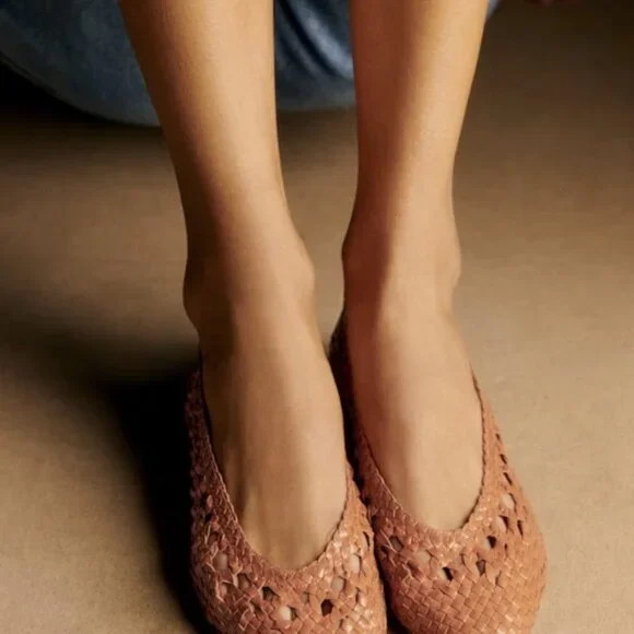 US 7 (Size 38) Anya Low Ballerinas - Sezane - Picture 3 of 3